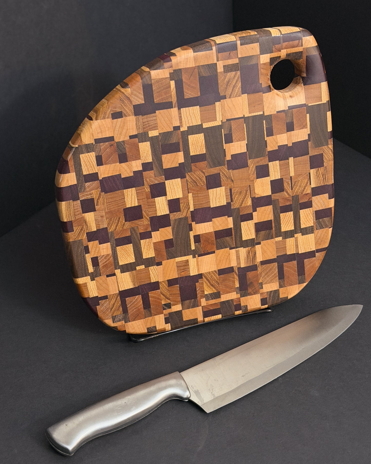 Chaos pattern cutting board, detail view
