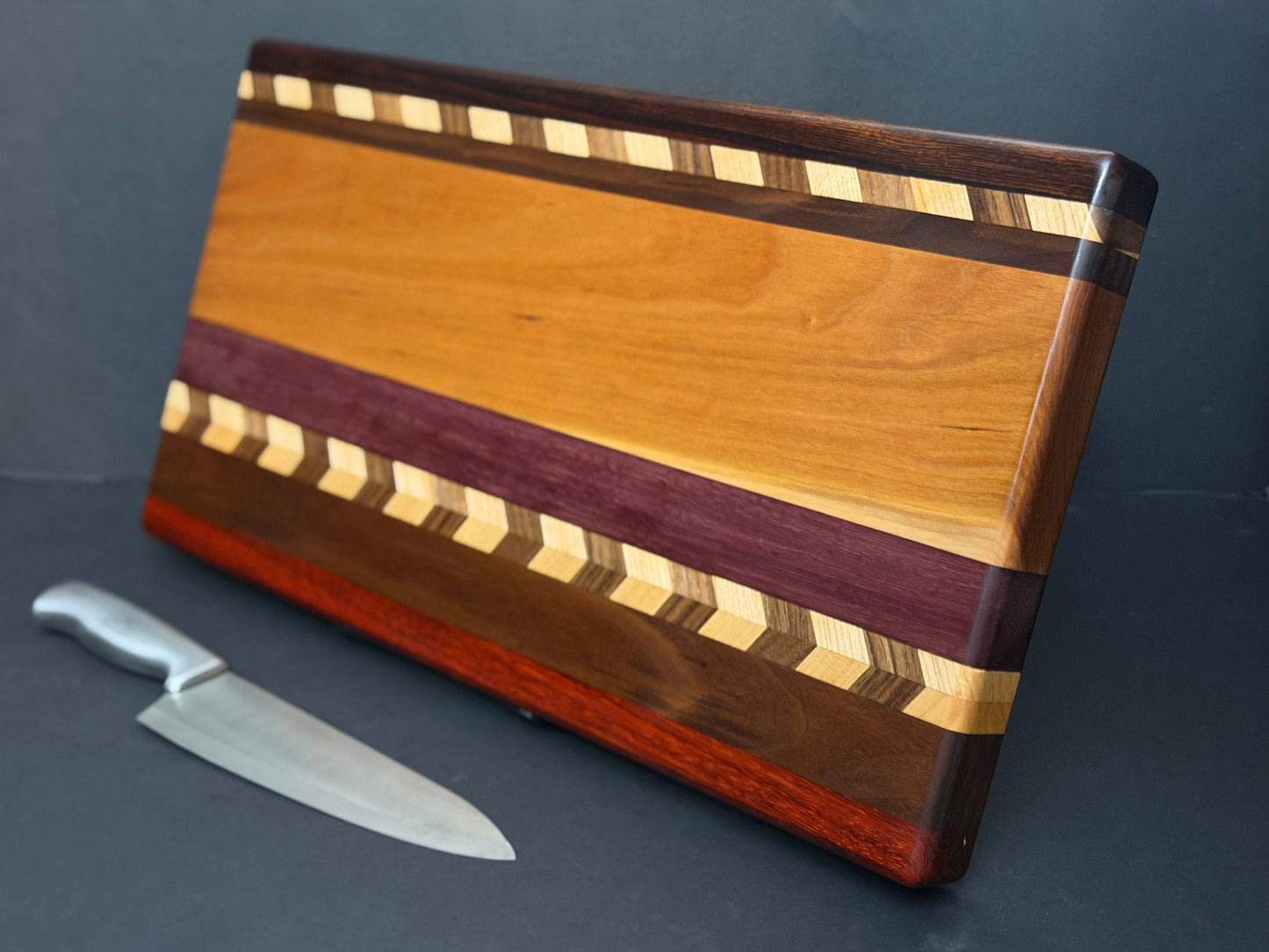 Ribbon stripe cutting board, detail view