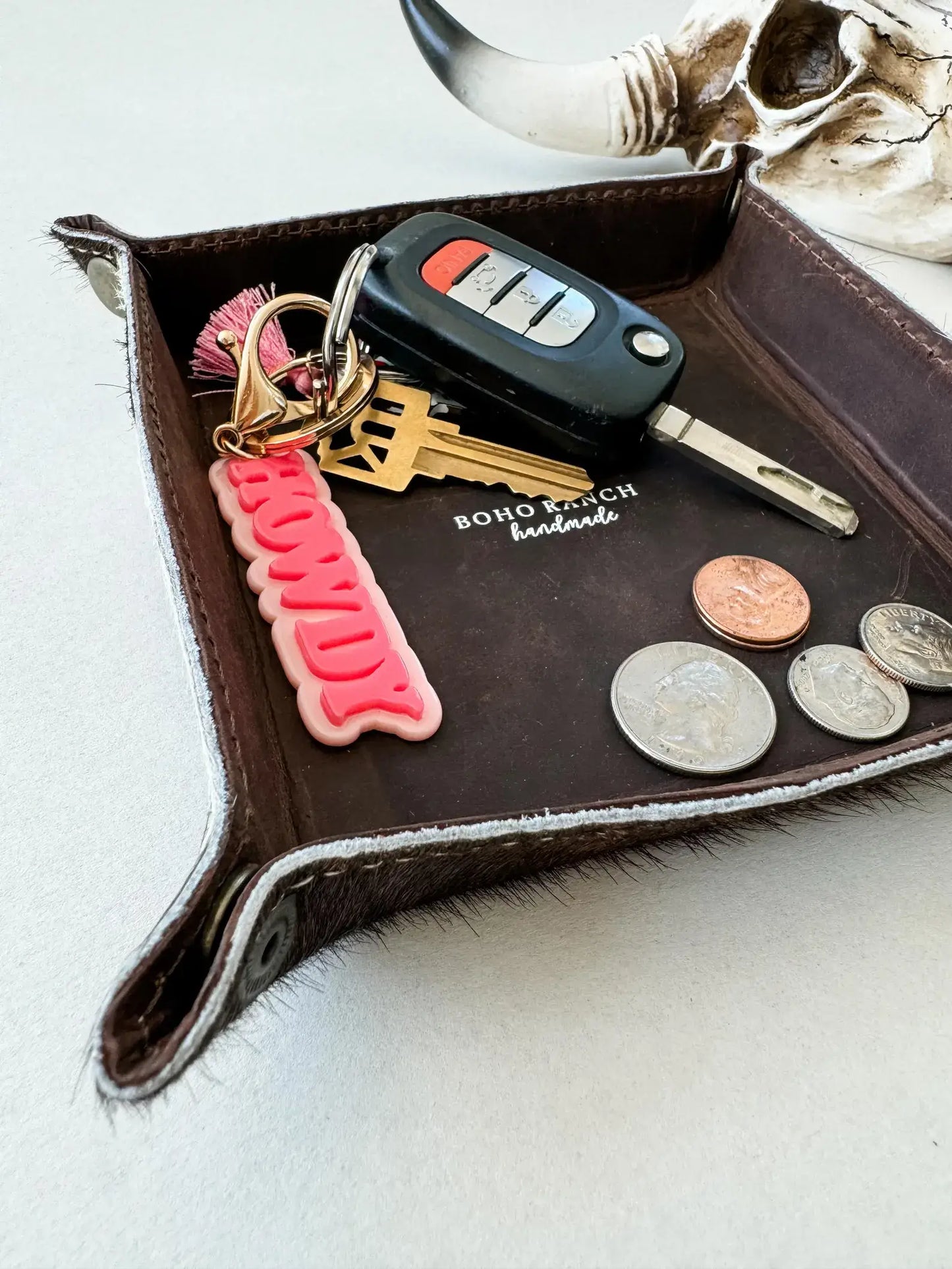 Cowhide leather travel tray, color variation view