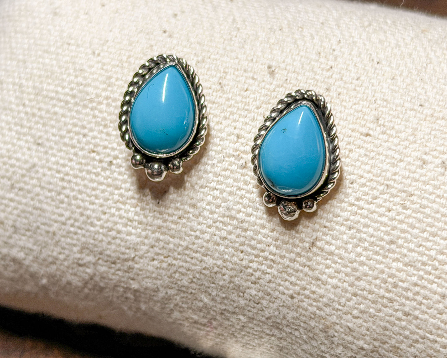 Pear shape turquoise stud earrings, detail view