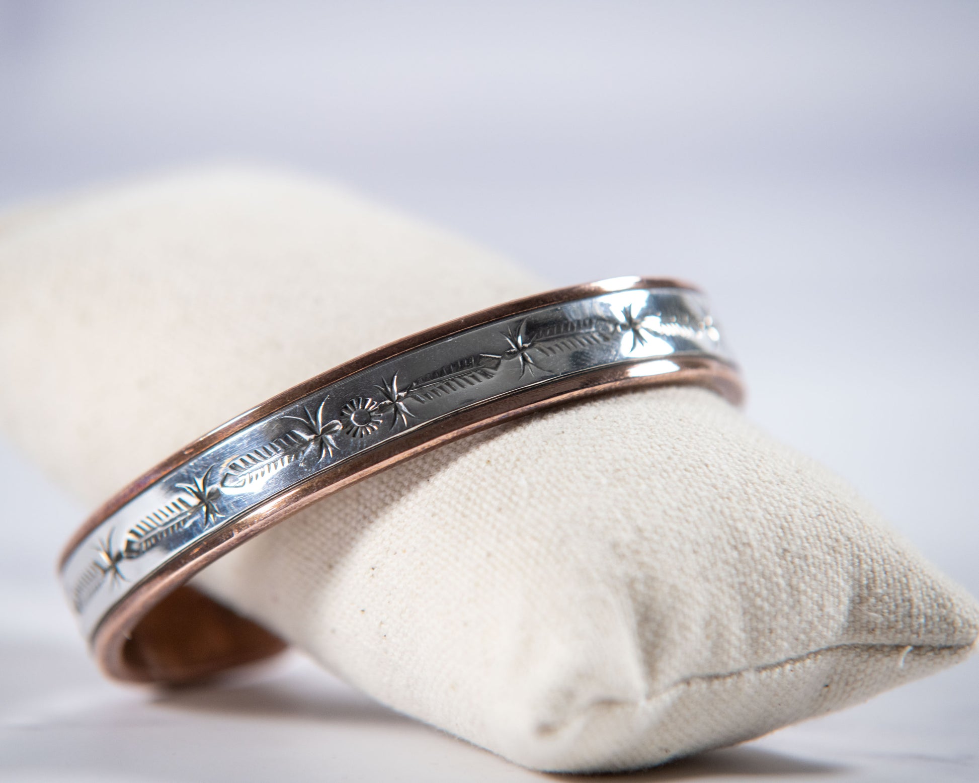 Native American made men's cuff, extra large, detail view